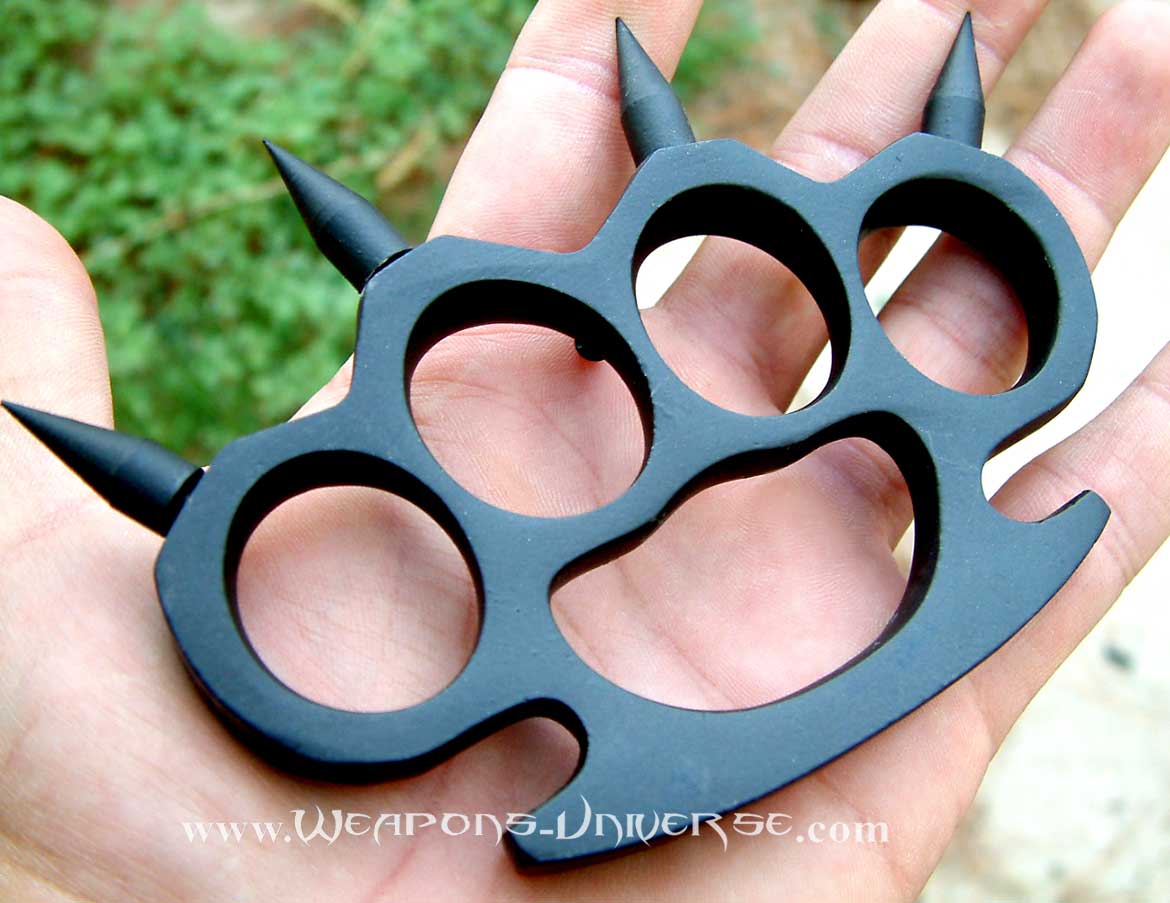 Deadly Spiked Brass Knuckles, Black